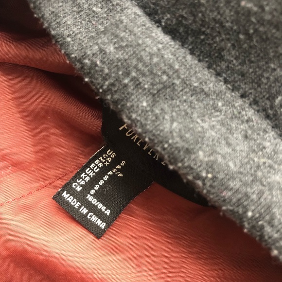 ⭐️Closet clear out⭐️ - Forever 21 unisex bomber jacket size S - Picture 5 of 9